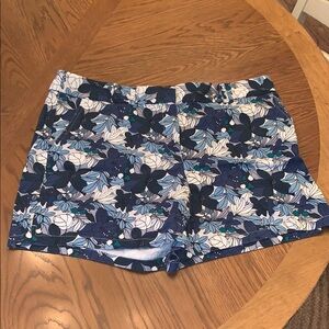 Ann Taylor Loft Julie Shorts Blue And Cream Floral Size 14